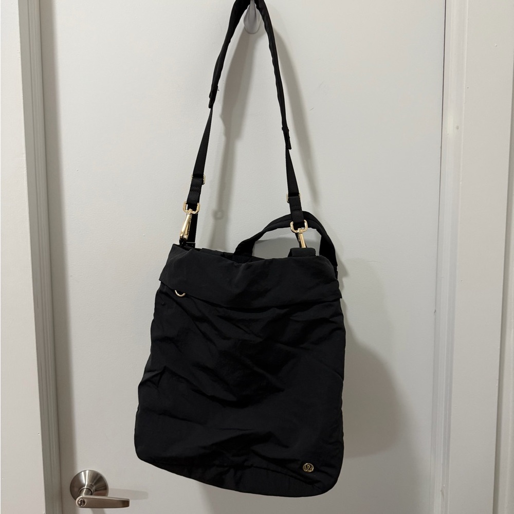 lululemon athletica Black On My Level Tote